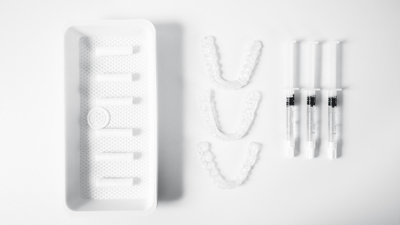 Advanced Aesthetic Orthodontics: Ceramic & Lingual Brackets